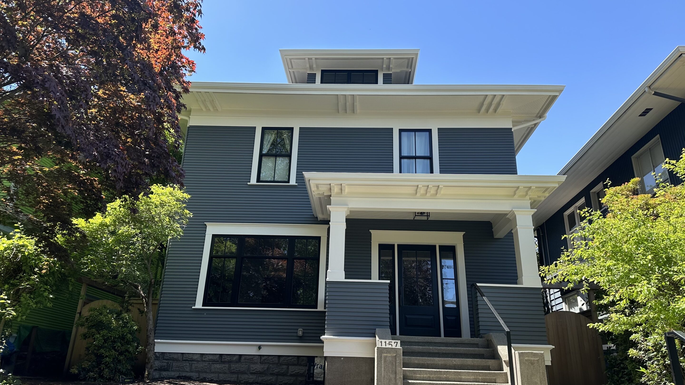 Residential siding replacement for a home in Seattle, Washington