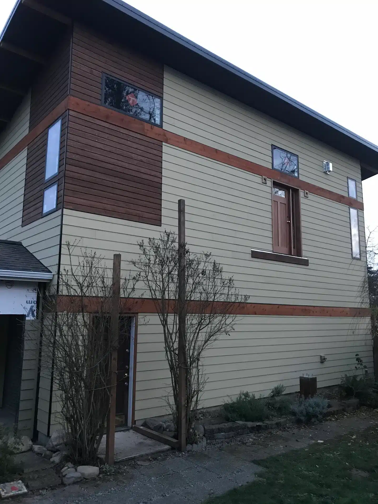 Hardie fiber cement siding installation by DOM Construction in Seattle